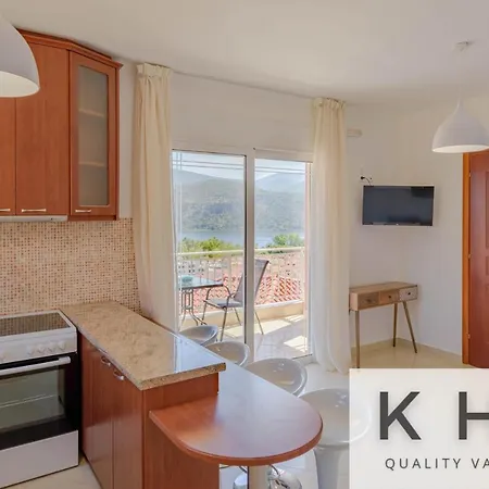 Top Floor Loft With Sea View & Large Balconies! Argostoli (Kefalonia)