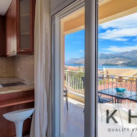 Appartamento Top Floor Loft With Sea View & Large Balconies! *
